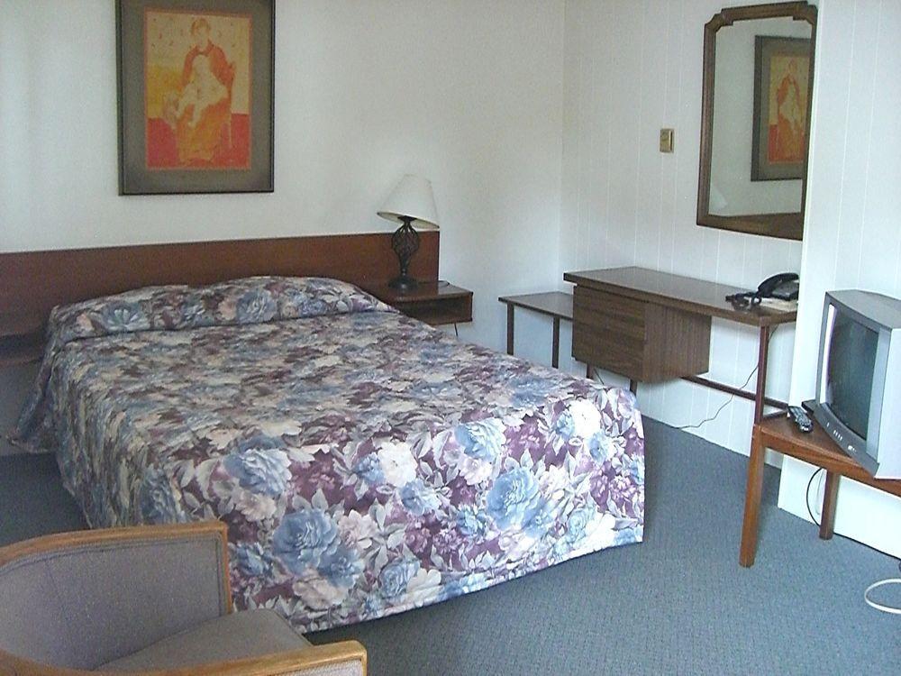 A-1 Alberni Inn Port Alberni Extérieur photo