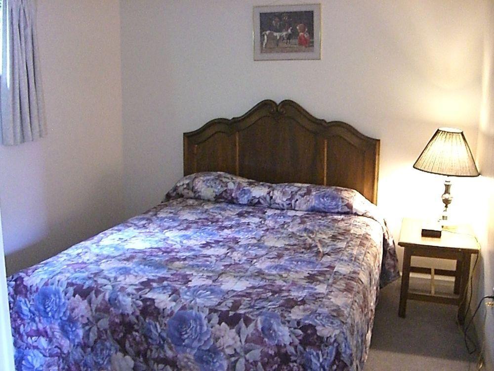 A-1 Alberni Inn Port Alberni Extérieur photo