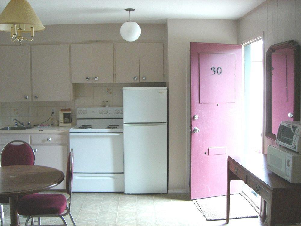 A-1 Alberni Inn Port Alberni Extérieur photo