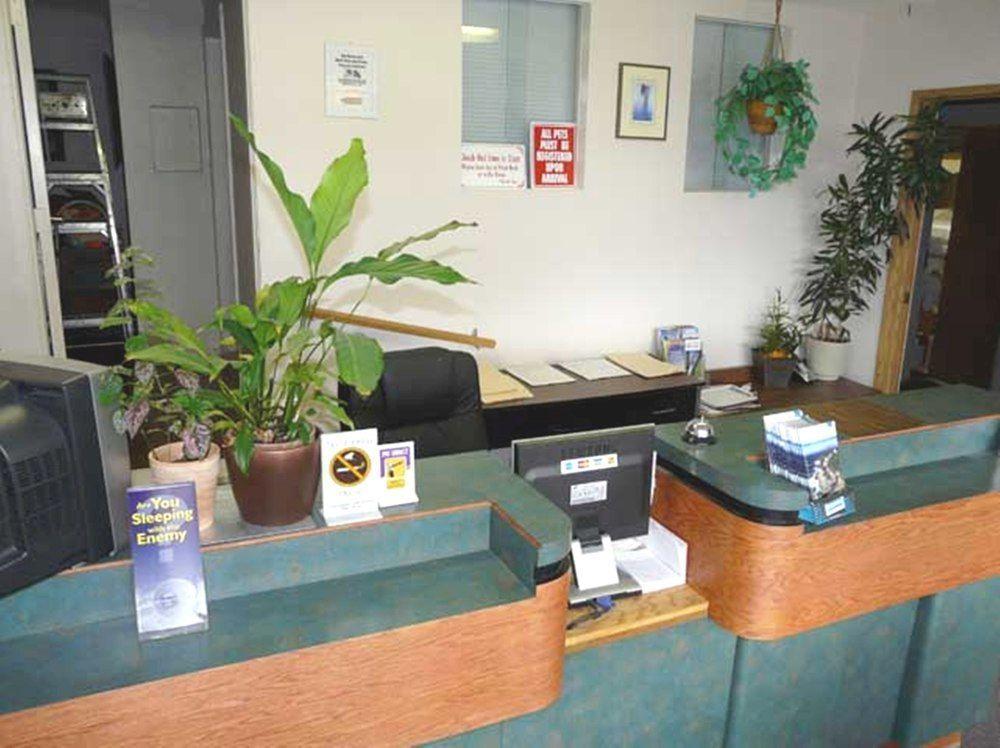 A-1 Alberni Inn Port Alberni Extérieur photo
