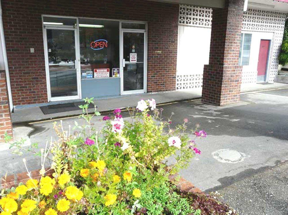 A-1 Alberni Inn Port Alberni Extérieur photo