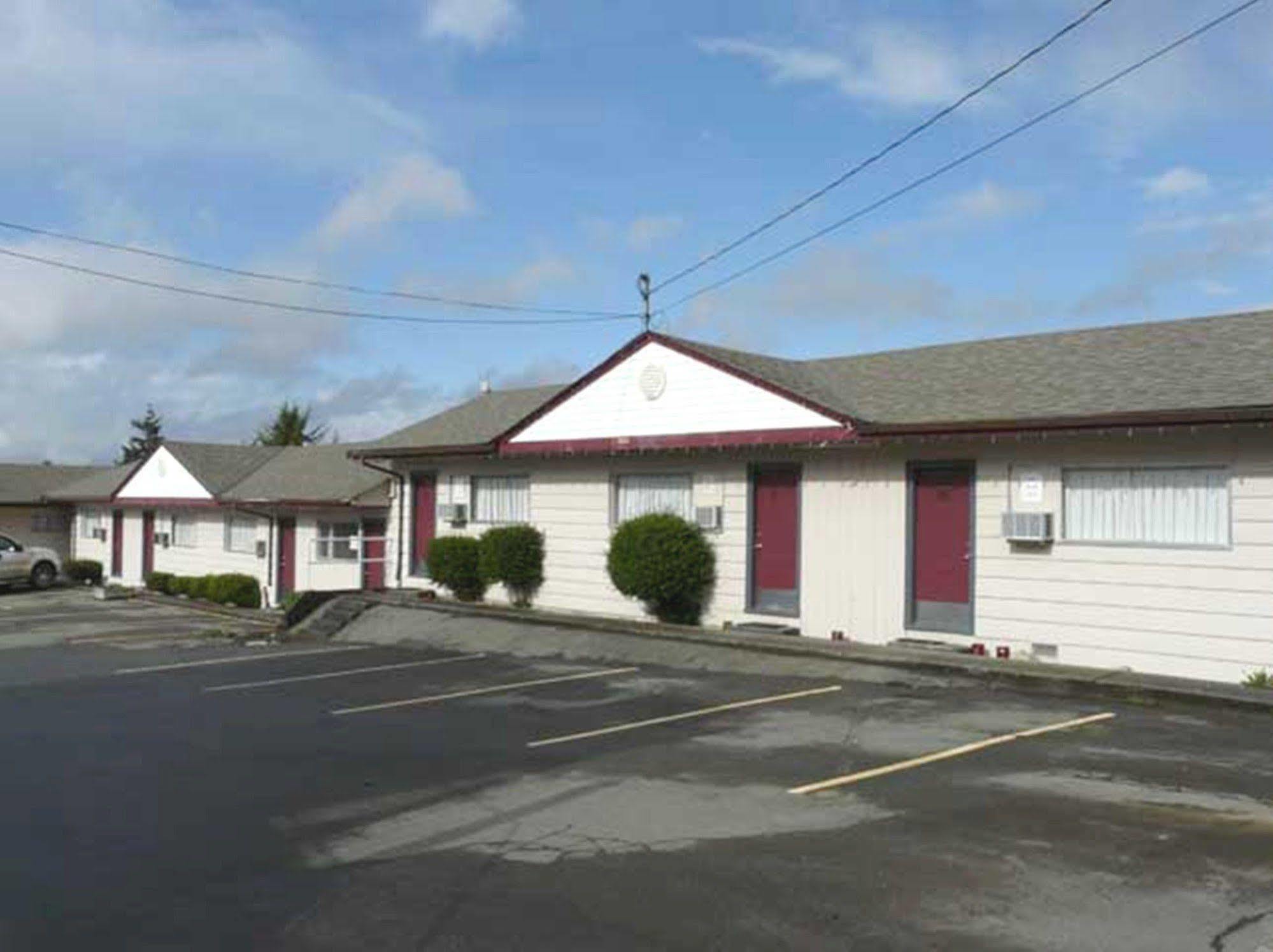 A-1 Alberni Inn Port Alberni Extérieur photo