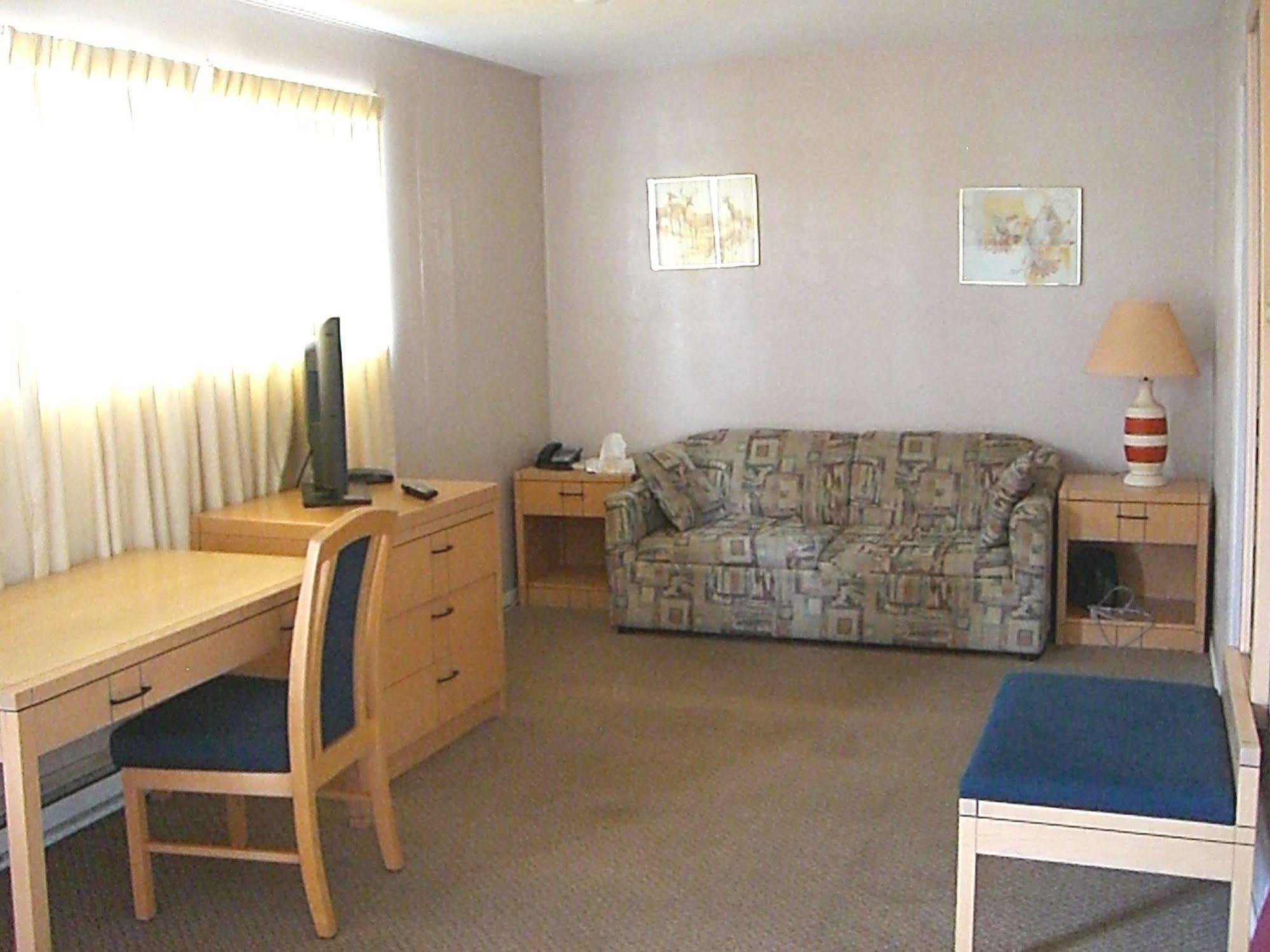 A-1 Alberni Inn Port Alberni Extérieur photo