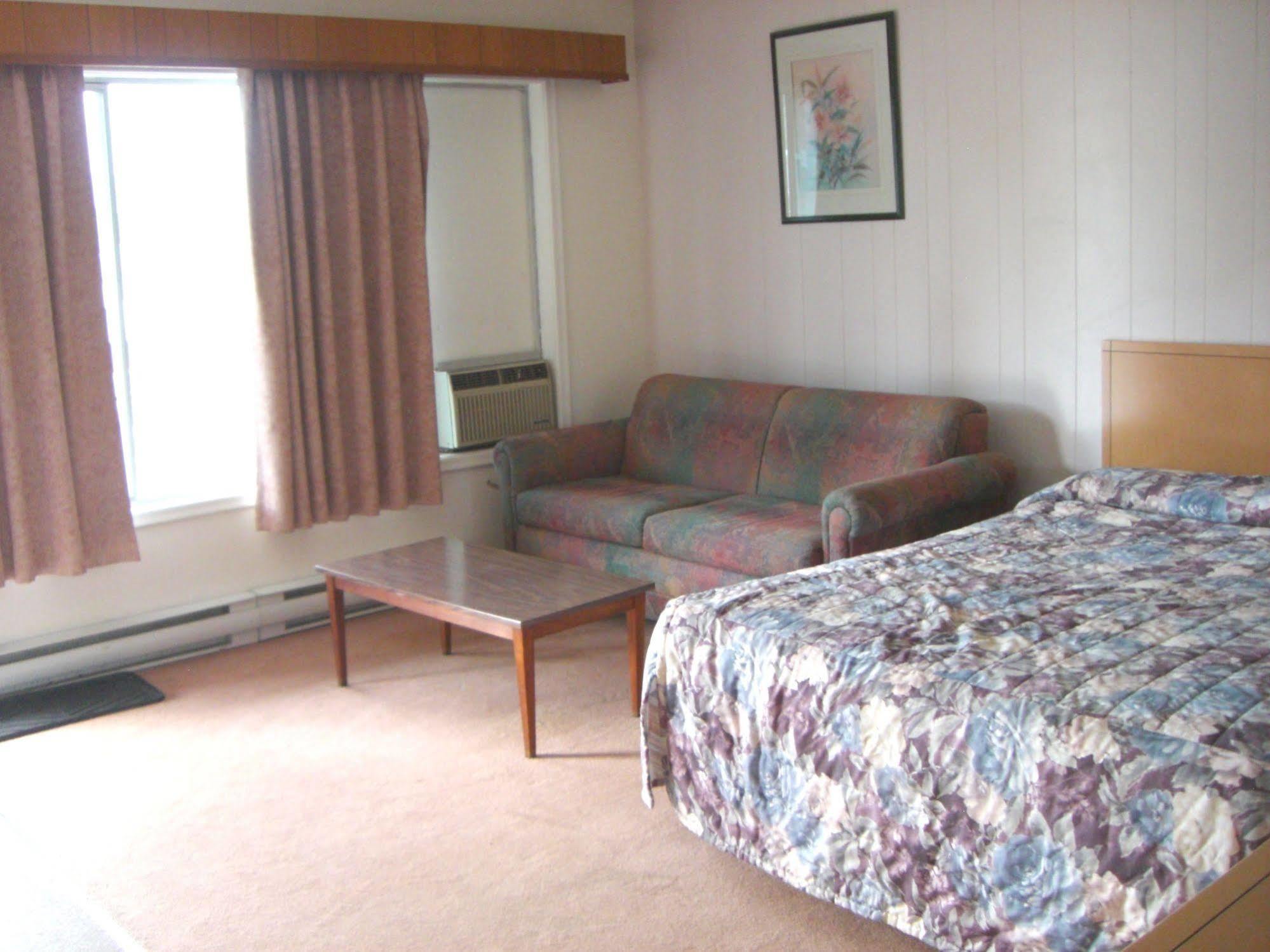 A-1 Alberni Inn Port Alberni Extérieur photo