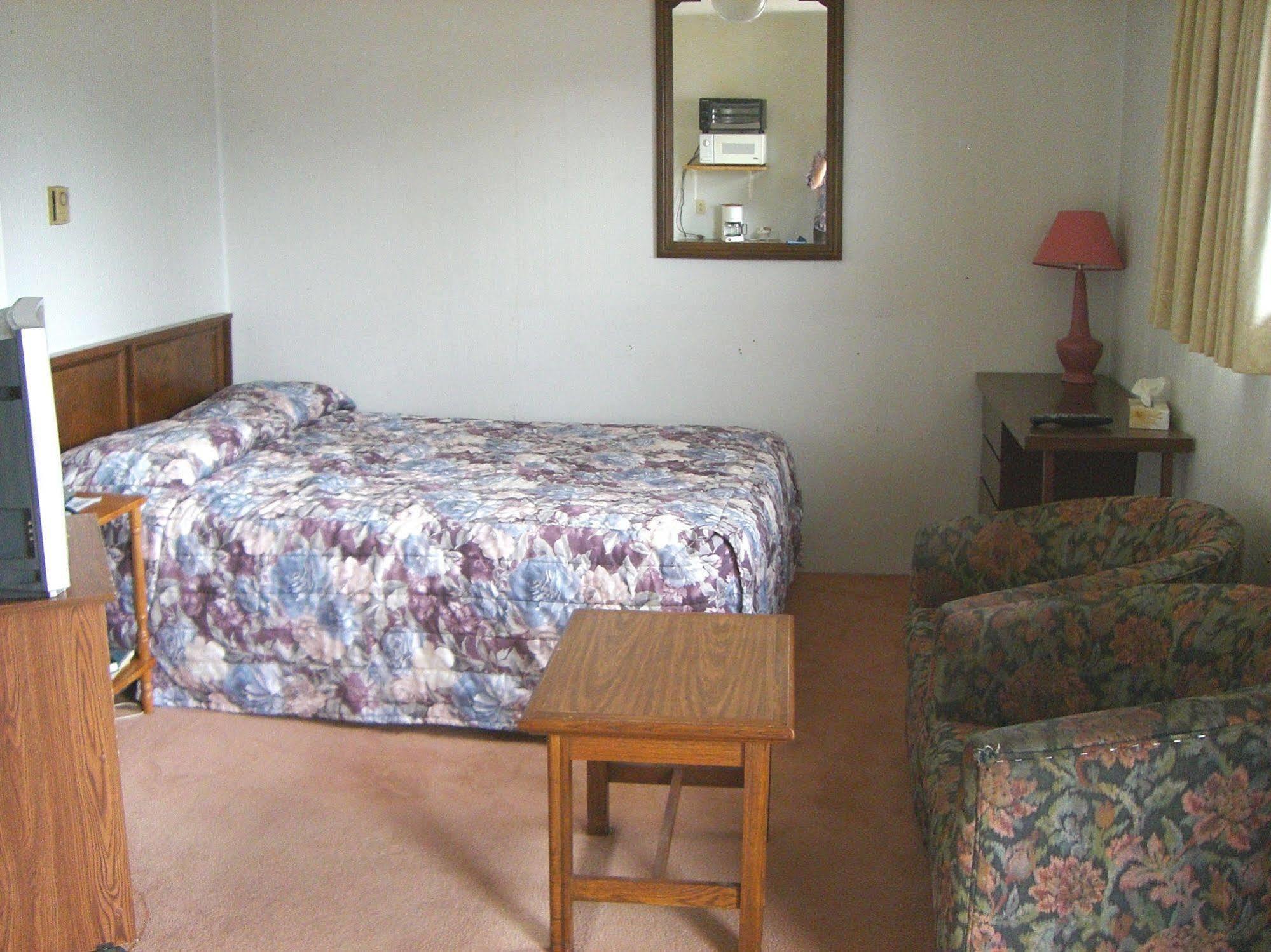A-1 Alberni Inn Port Alberni Extérieur photo