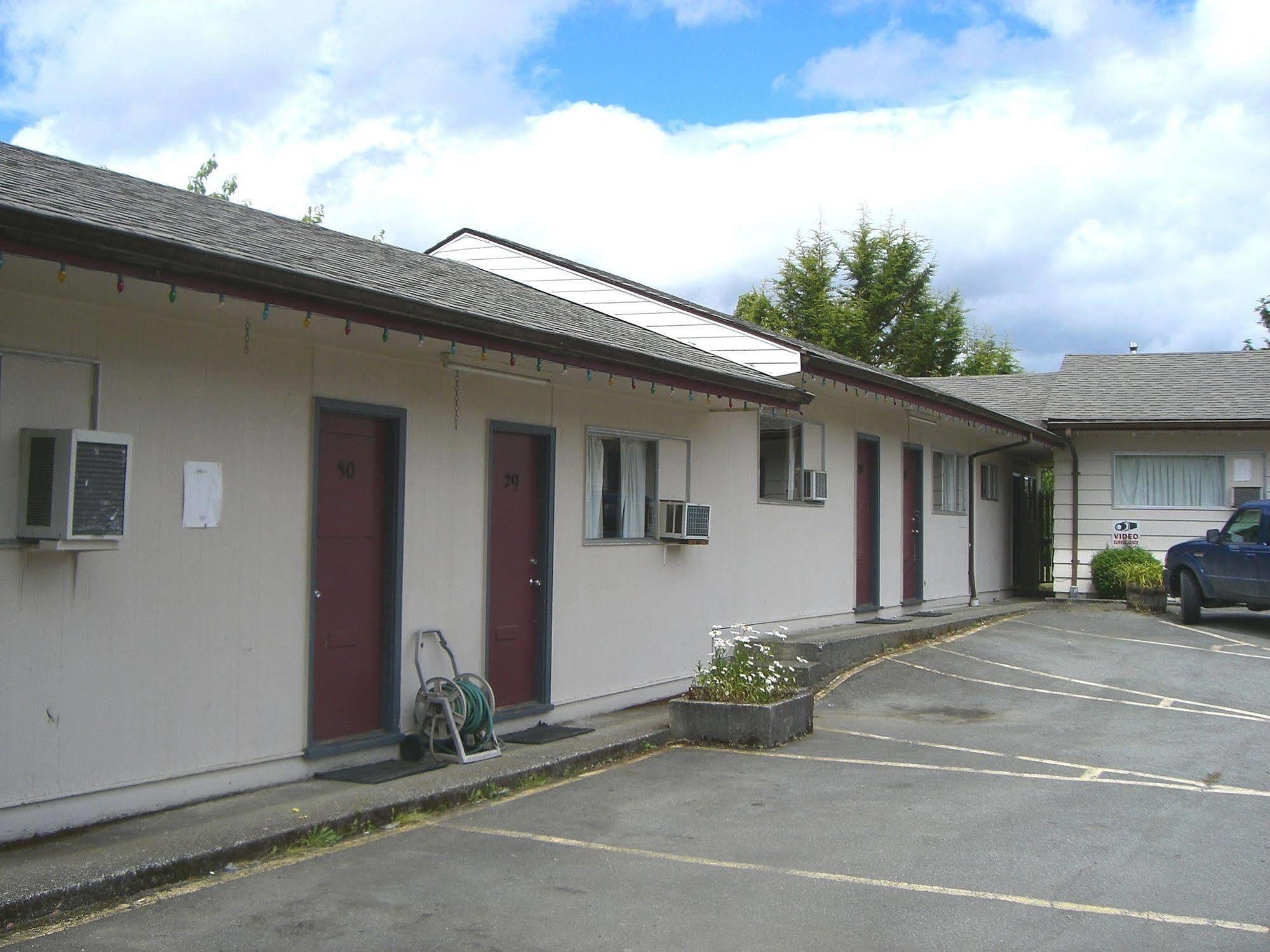 A-1 Alberni Inn Port Alberni Extérieur photo