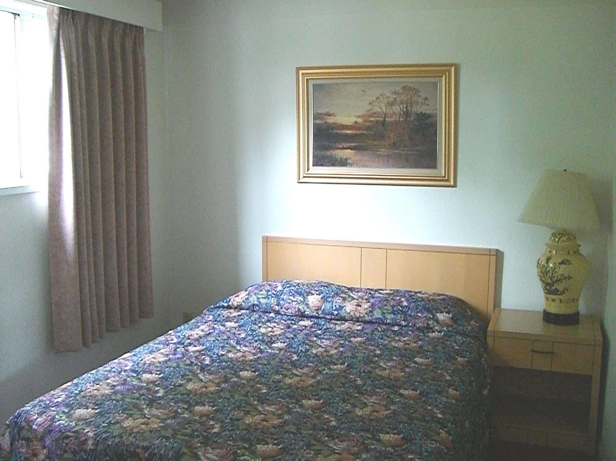A-1 Alberni Inn Port Alberni Extérieur photo